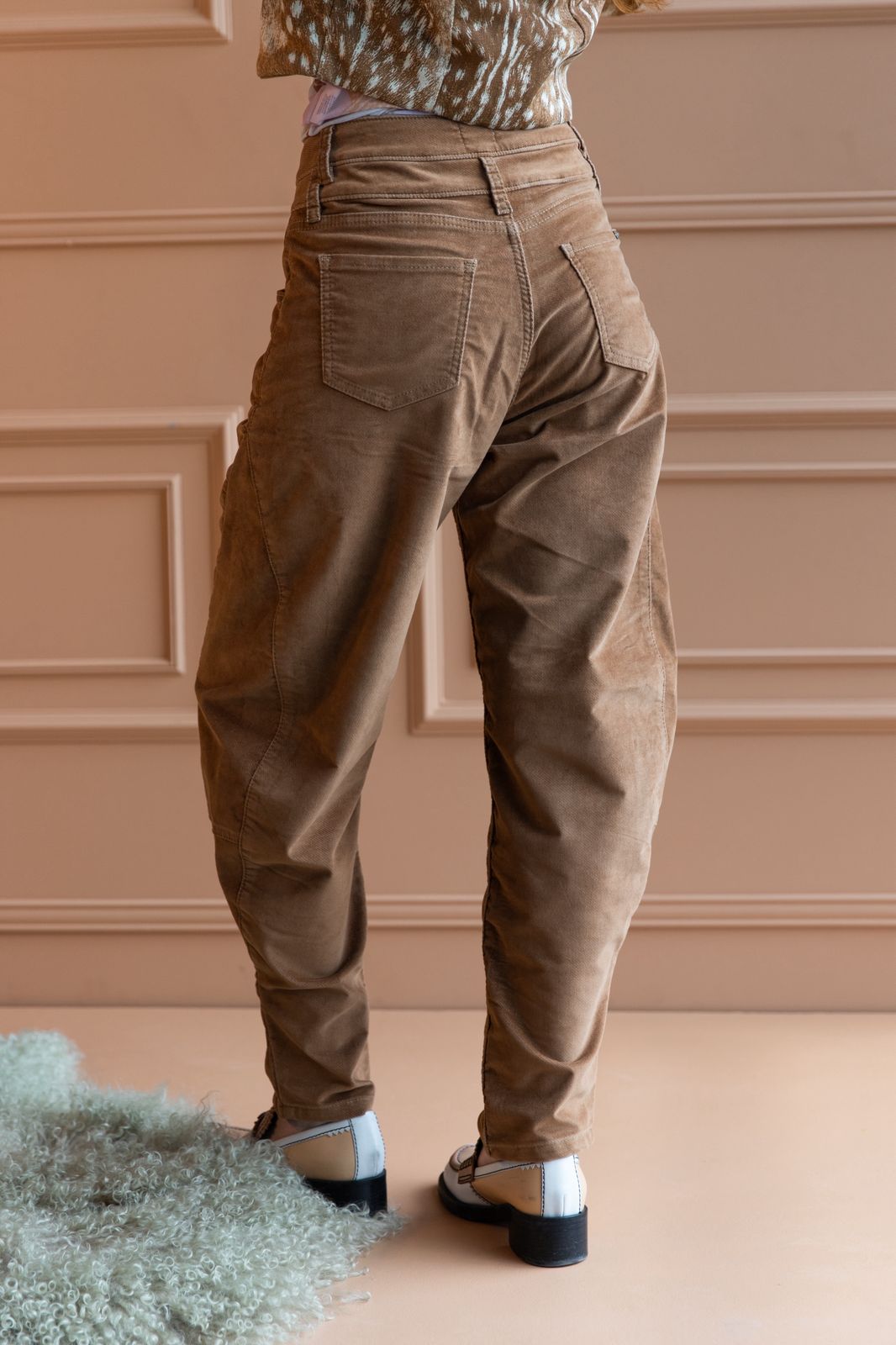 Jean Balloon Velvet Caramel
