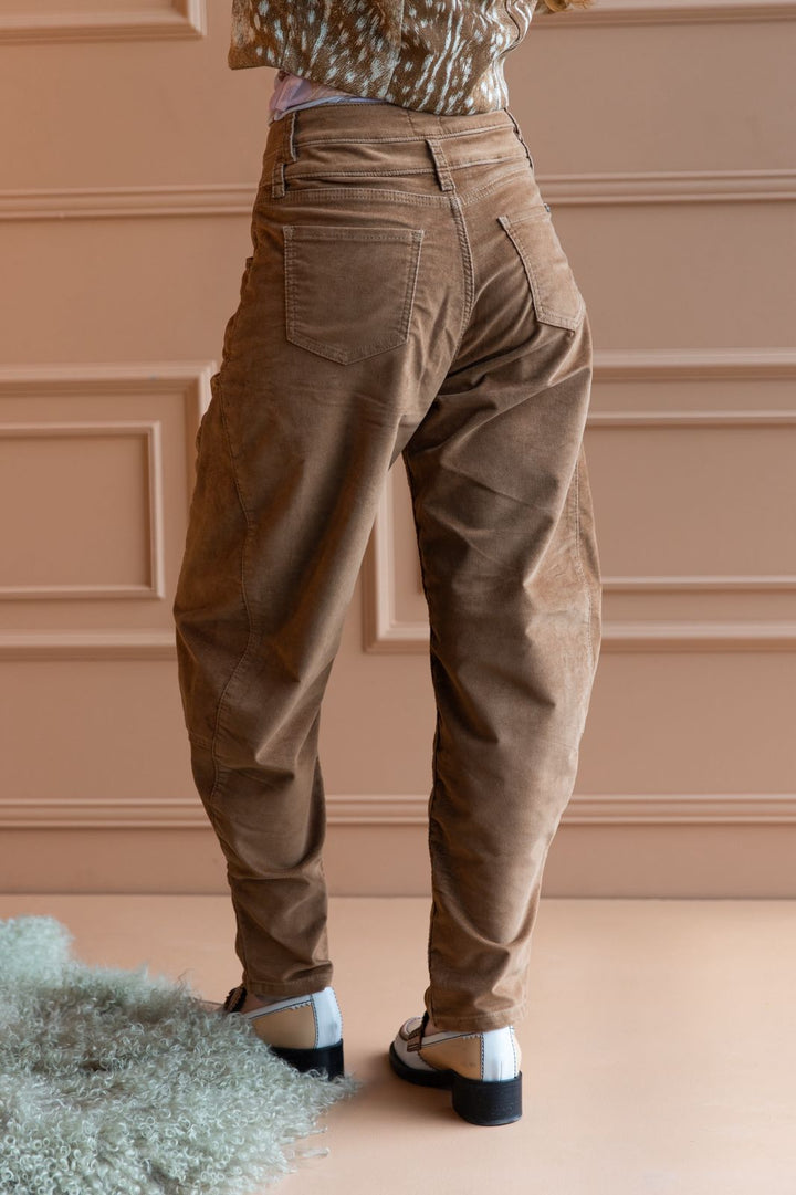 Jean Balloon Velvet Caramel