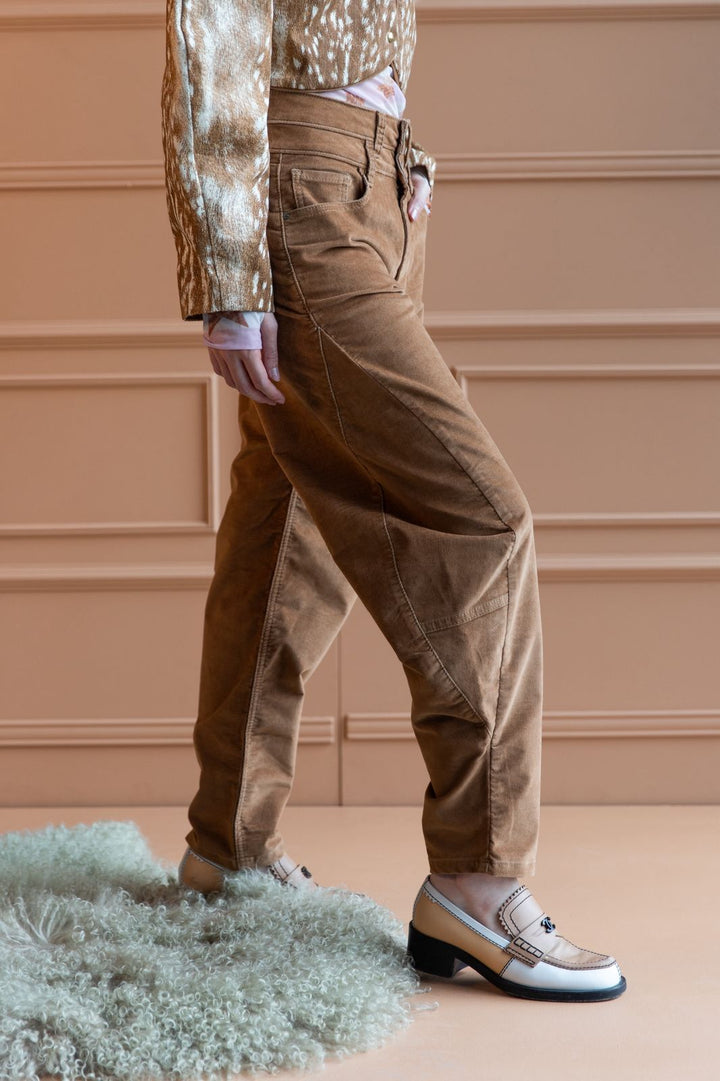 Jean Balloon Velvet Caramel